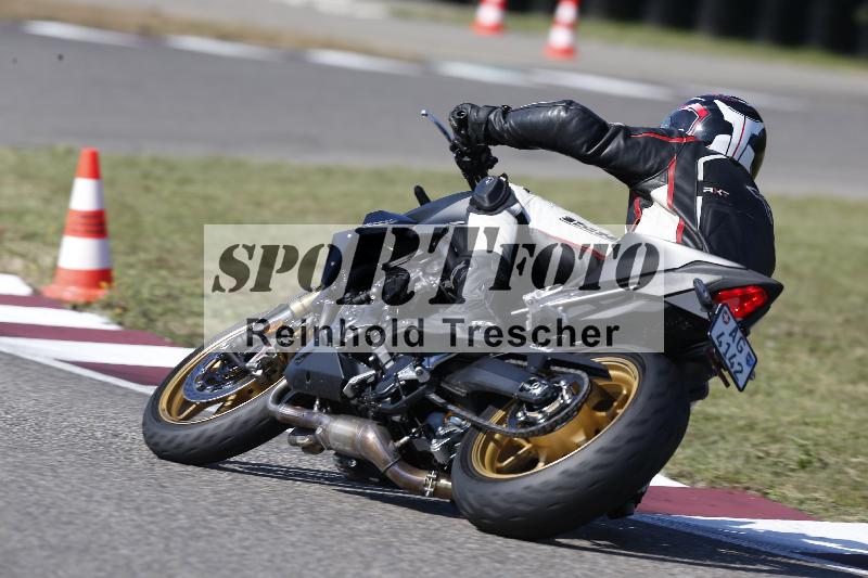 /Archiv-2025/49 26.08.2025 Cornu Master School ADR/blau-bleu/29